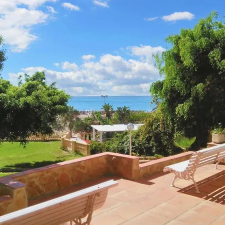 With Sea & Mountain Views In - 60 Sqm + Pool Appartamento Benalmádena
