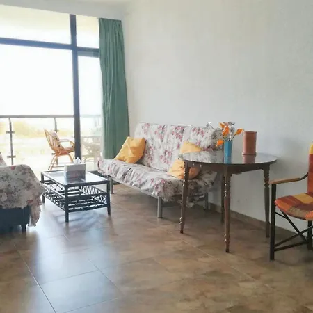 With Sea & Mountain Views In - 60 Sqm + Pool Апартаменты Бенальмадена